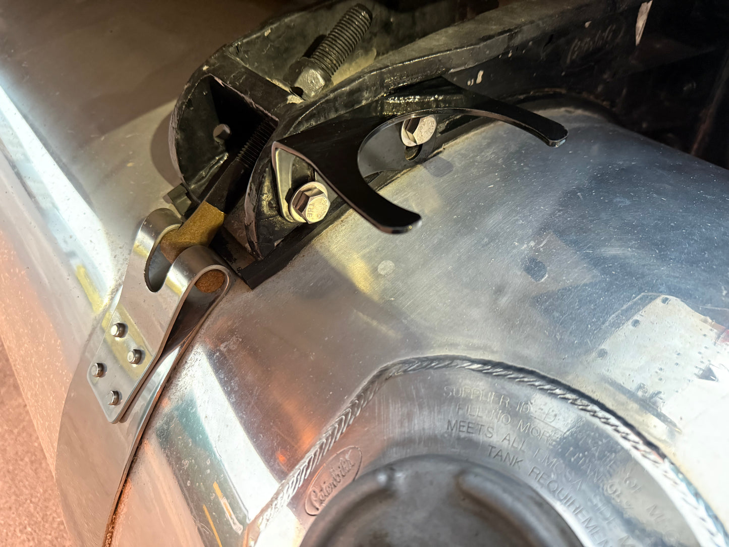 STS Fuel Cap Holder V1.0